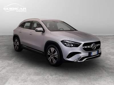 Mercedes-Benz GLA 180 D Progressive Advanced 8G-DCT Argento usata Lucca