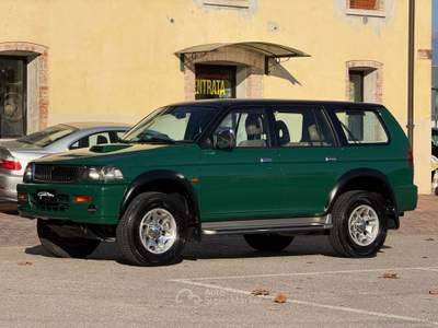 Mitsubishi Pajero Sport Pajero Sport 2.5 TDI GLS 4X4-GANCIO 28Q.LI-NEOPATENTATI Verde usata San Vendemiano