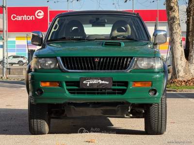 Mitsubishi Pajero Sport Pajero Sport 2.5 TDI GLS 4X4-GANCIO 28Q.LI-NEOPATENTATI Verde usata San Vendemiano