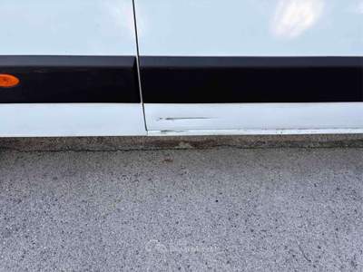 Renault Master 2.3 DCI-PASSO LUNGO-TETTO MEDIO-PEDANA CARICO-- Bianco usata Osimo