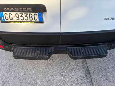 Renault Master 2.3 DCI-PASSO LUNGO-TETTO MEDIO-PEDANA CARICO-- Bianco usata Osimo
