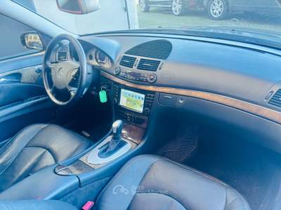 Mercedes-Benz Classe E E 270 CDI cat Avantgarde Nero usata Rosta