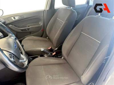 Ford Fiesta Plus 1.5 TDCi 75CV 5 porte Argento usata Ercolano