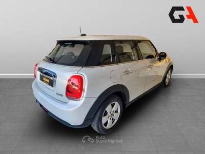 MINI Cooper Mini 1.5 Cooper Business 5 porte Bianco usata Ercolano