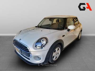 MINI Cooper Mini 1.5 Cooper Business 5 porte Bianco usata Ercolano