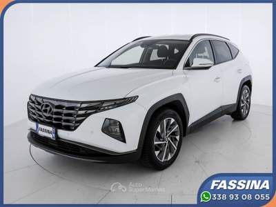 Hyundai Tucson 1.6 CRDi 2wd 115cv Xline Bianco usata Milano