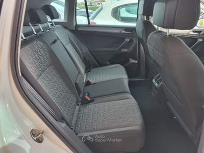 Volkswagen Tiguan SCR DSG Life Bianco usata Altamura