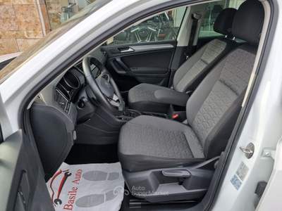 Volkswagen Tiguan SCR DSG Life Bianco usata Altamura