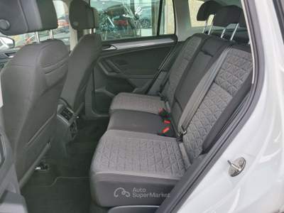 Volkswagen Tiguan SCR DSG Life Bianco usata Altamura