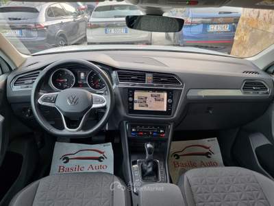 Volkswagen Tiguan SCR DSG Life Bianco usata Altamura