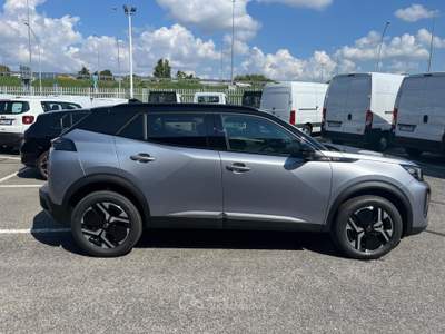 Peugeot 2008 2008 Hybrid 145 e-DCS6 GT Grigio usata Milano