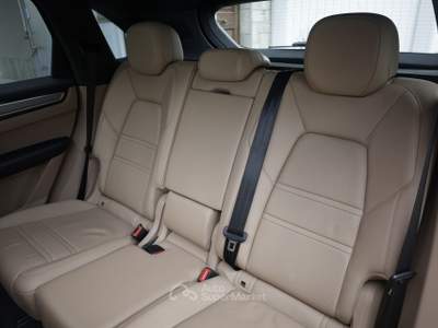 Porsche Cayenne Porsche Cayenne 4.0 V8 Turbo S E-Hybrid PROMOZIONE Unicoproprietario Grigio usata Torino