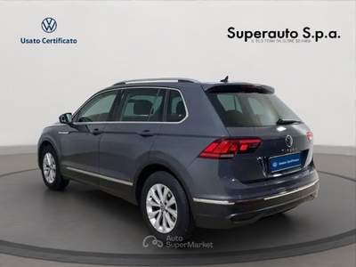 Volkswagen Tiguan 2.0 TDI 150 CV SCR DSG Life Grigio usata Padova