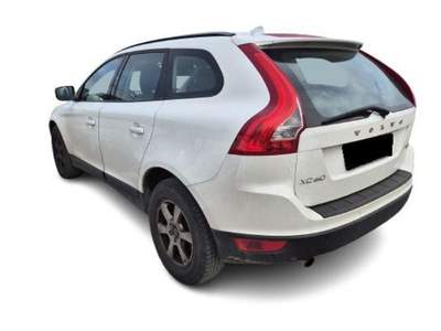 Volvo XC60 XC60 D3 Kinetic** OFFERTA RISERVATA SOLO PER OPERATORI DEL SETTORE ** Bianco usata Bastia Umbra