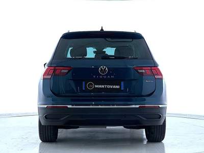 Volkswagen Tiguan Tiguan 2.0 TDI 150 CV SCR DSG 4MOTION Life Blu/Azzurro usata Bastia Umbra