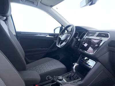 Volkswagen Tiguan Tiguan 2.0 TDI 150 CV SCR DSG 4MOTION Life Blu/Azzurro usata Bastia Umbra