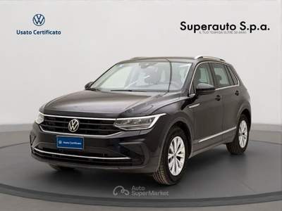 Volkswagen Tiguan 2.0 TDI 150 CV SCR DSG Life Nero usata Padova