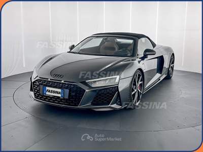 Audi R8 V10 RWD S Tronic Spyder Performance 570cv  Grigio usata Milano