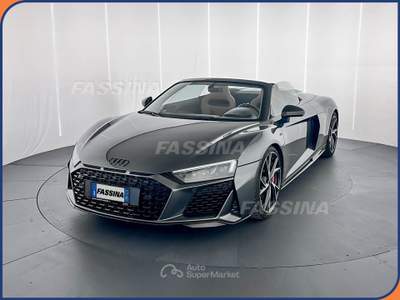 Audi R8 V10 RWD S Tronic Spyder Performance 570cv  Grigio usata Milano