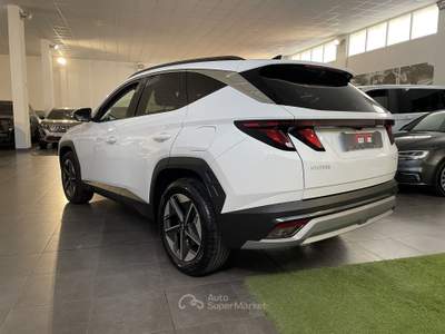 Hyundai Tucson 1.6 CRDI 48V DCT Business Bianco usata Cesena
