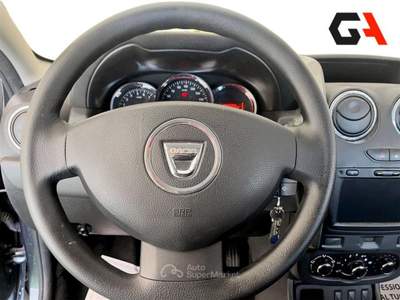 Dacia Duster 1.6 110CV 4x2 GPL Lauréate Grigio usata Ercolano