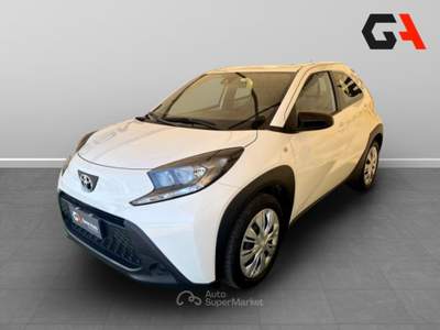 Toyota Aygo 1.0 VVT-i 72 CV 5 porte Active S-CVT Bianco usata Ercolano