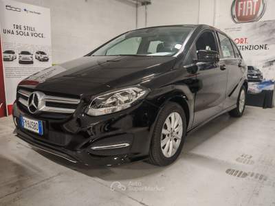 Mercedes-Benz Classe B B 160 d Business Nero usata Cherasco
