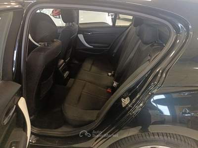 BMW Serie 1 116d 116d Efficient Dynamics Business Grigio usata Villaga