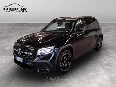 Mercedes-Benz Classe GLB 180 D Premium 8G-DCT Nero usata Lucca