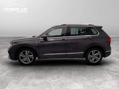 Volkswagen Tiguan 2.0 TDI SCR R-Line DSG Grigio usata Lucca