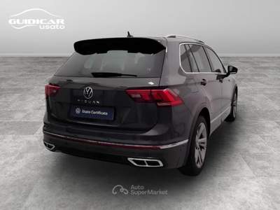 Volkswagen Tiguan 2.0 TDI SCR R-Line DSG Grigio usata Lucca