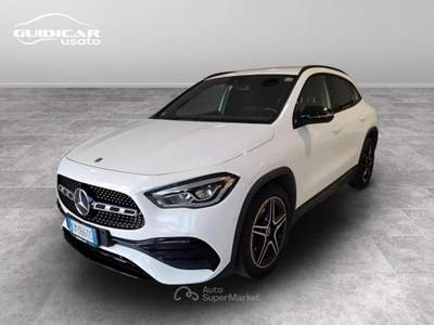 Mercedes-Benz GLA 200 D Premium 8G-DCT Bianco usata Lucca
