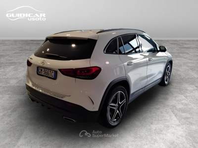 Mercedes-Benz GLA 200 D Premium 8G-DCT Bianco usata Lucca