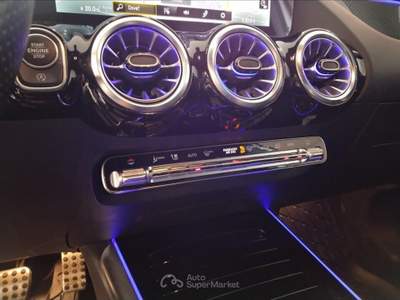 Mercedes-Benz GLA 200 D Premium 8G-DCT Bianco usata Lucca