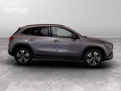 Mercedes-Benz GLA 200 D Progressive Advanced 8G-DCT Grigio usata Lucca