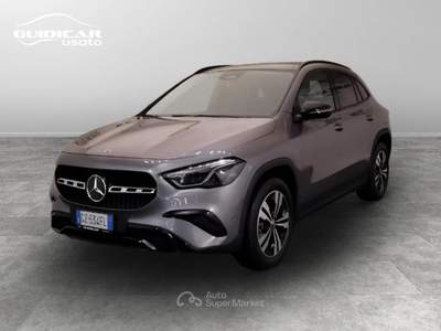 Mercedes-Benz GLA 200 D Progressive Advanced 8G-DCT Grigio usata Lucca