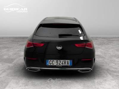 Mercedes-Benz CLA 200 D Premium 8G-DCT Nero usata Lucca
