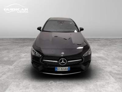 Mercedes-Benz CLA 200 D Premium 8G-DCT Nero usata Lucca