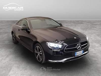 Mercedes-Benz Classe E 220 D Business Sport 4Matic 9G-Tronic Plus Nero usata Lucca