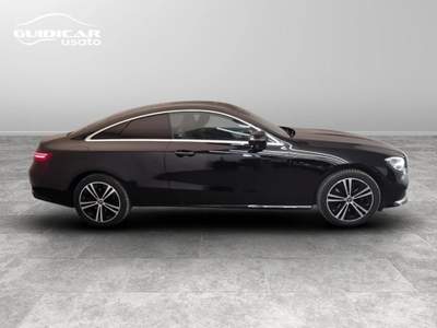 Mercedes-Benz Classe E 220 D Business Sport 4Matic 9G-Tronic Plus Nero usata Lucca