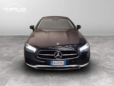 Mercedes-Benz Classe E 220 D Business Sport 4Matic 9G-Tronic Plus Nero usata Lucca