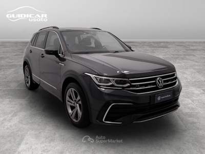 Volkswagen Tiguan 2.0 TDI SCR R-Line DSG Grigio usata Lucca