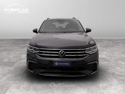 Volkswagen Tiguan 2.0 TDI SCR R-Line DSG Grigio usata Lucca