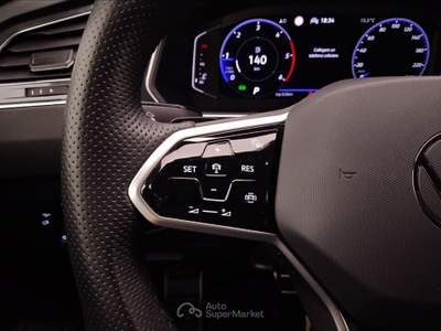 Volkswagen Tiguan 2.0 TDI SCR R-Line DSG Grigio usata Lucca