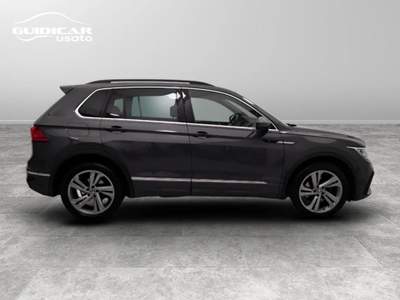 Volkswagen Tiguan 2.0 TDI SCR R-Line DSG Grigio usata Lucca