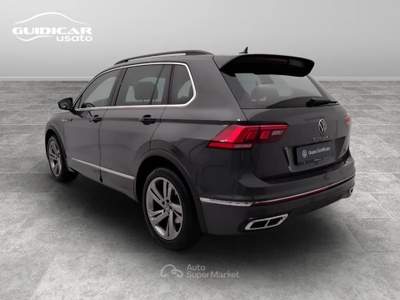 Volkswagen Tiguan 2.0 TDI SCR R-Line DSG Grigio usata Lucca