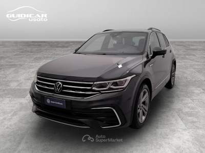 Volkswagen Tiguan 2.0 TDI SCR R-Line DSG Grigio usata Lucca
