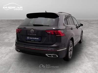 Volkswagen Tiguan 2.0 TDI SCR R-Line DSG Grigio usata Lucca