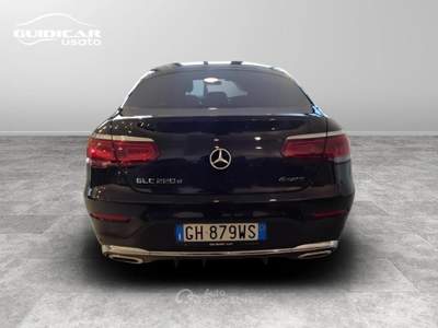 Mercedes-Benz GLC 220 D Premium 4Matic 9G-Tronic Plus Nero usata Lucca