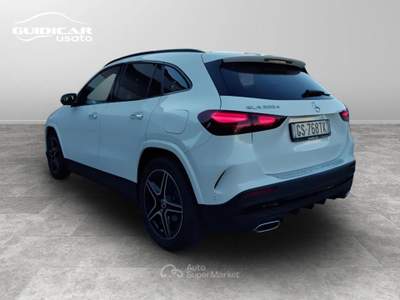 Mercedes-Benz GLA 200 D AMG Line Advanced Plus 8G-DCT Bianco usata Lucca